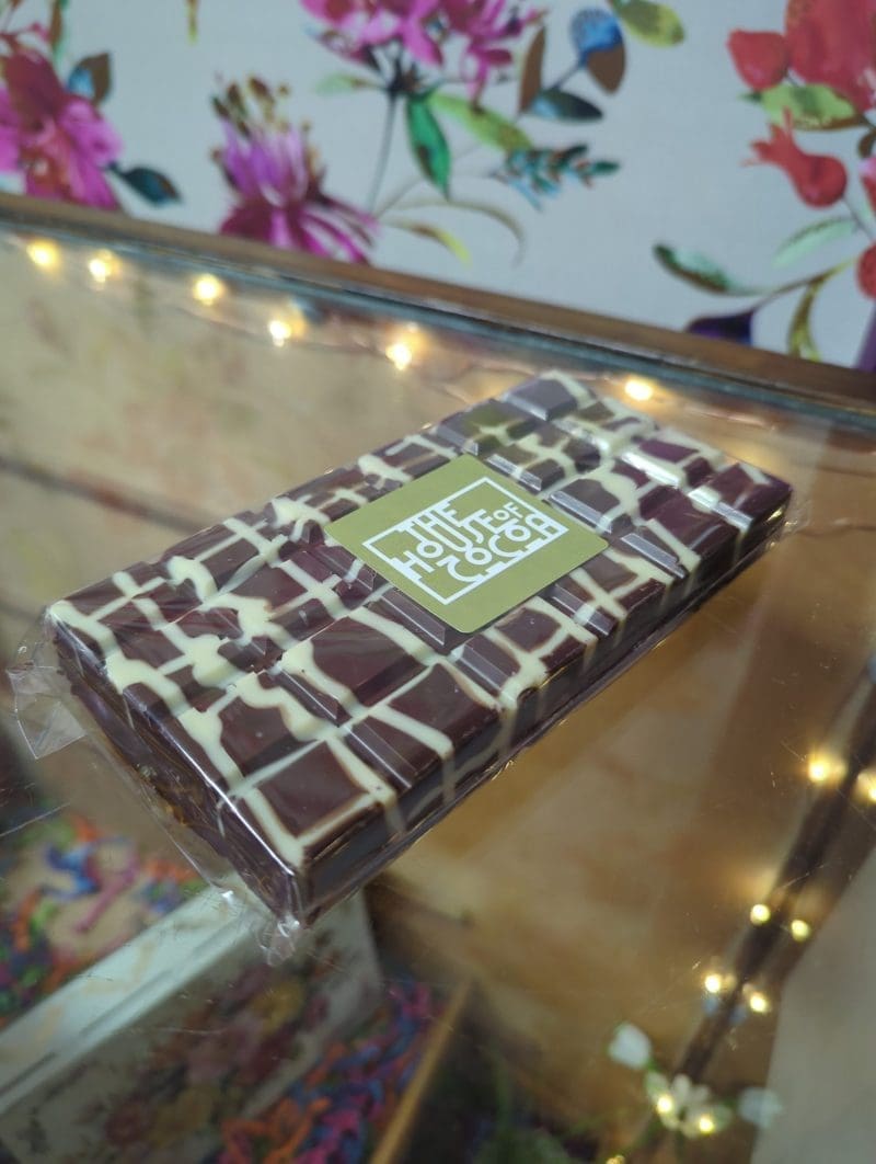 Dubai Rose Fusion Belgian Milk Chocolate Bar