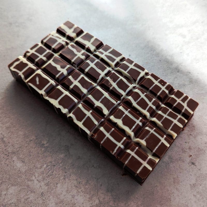 Dubai Rose Fusion Belgian Milk Chocolate Bar - Image 3