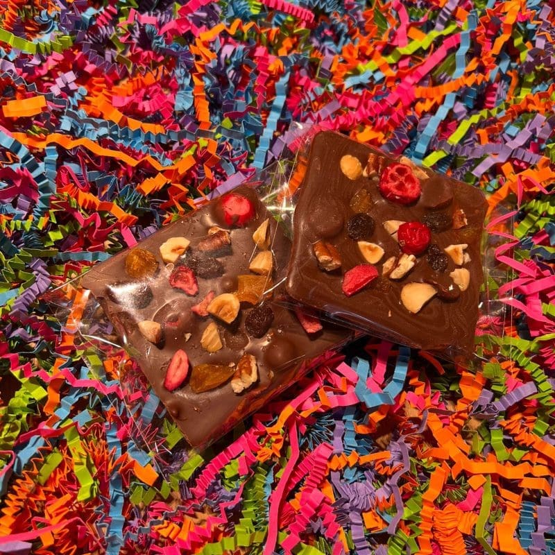 Milk Chocolate with Fruit and Nut Half Bar - Image 4