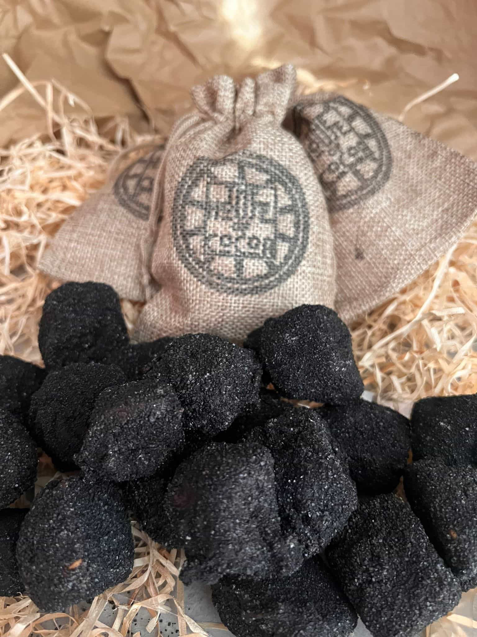 Dark Chocolate 'Coal' - Image 4