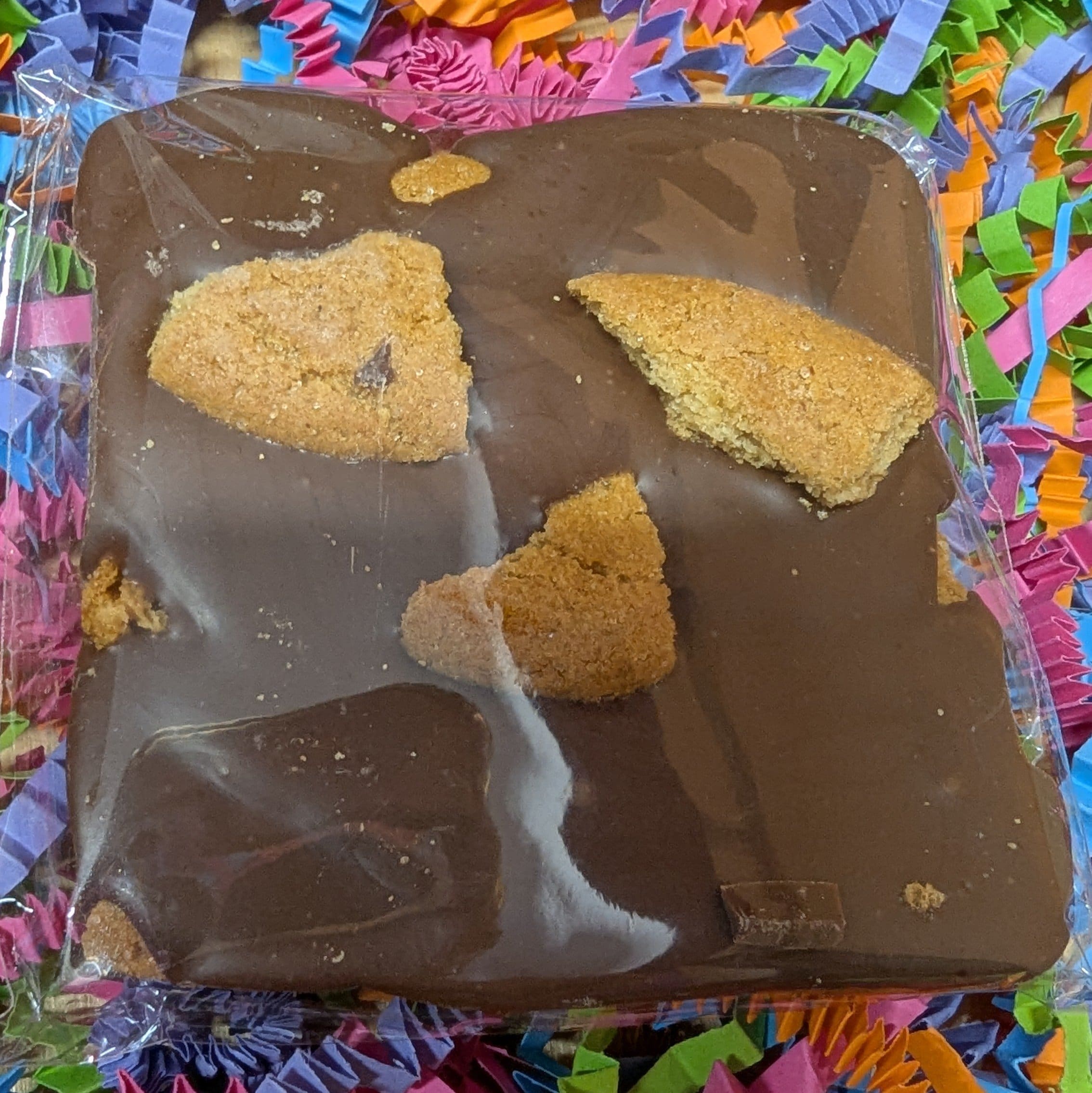 Milk Chocolate Bar with Ginger Biscuit - Image 3